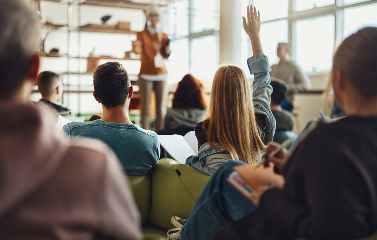 Courses for adults - A1 Foundation English